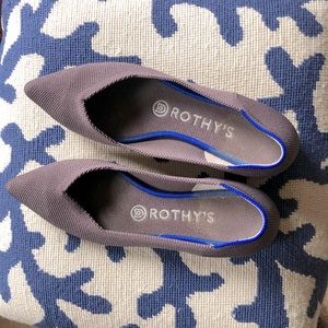 Excellent condition Rothys